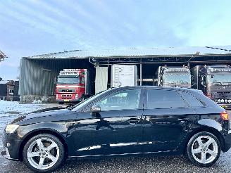 uszkodzony samochody osobowe Audi A3 Sportback 1.0 TFSI 115pk Sport Lease Edition 2017/10