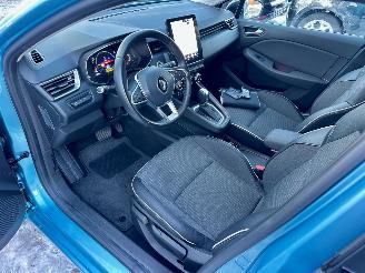 Renault Clio gereserveerd 1.6 E-Tech Hybrid 8-traps aut 140 Intens - nap - 360cam - keyless - navi - front + line + side + park assist - virtual picture 22