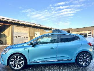 Avarii autoturisme Renault Clio 1.6 E-Tech Hybrid 140 Intens 2021/1