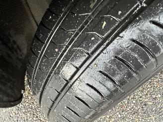 Nissan Micra gereserveerd 1.2i 80pk Connect Edition 5drs - navi - clima - cruise - pdc v+a - licht + regensensor - gebruikerssporen picture 61