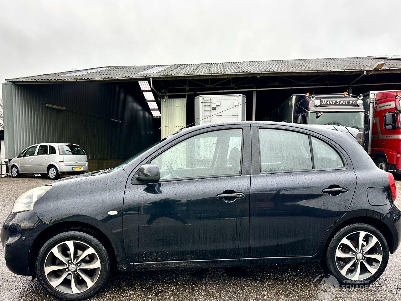 Nissan Micra gereserveerd 1.2i 80pk Connect Edition 5drs - navi - clima - cruise - pdc v+a - licht + regensensor - gebruikerssporen
