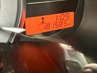 Nissan Micra gereserveerd 1.2i 80pk Connect Edition 5drs - navi - clima - cruise - pdc v+a - licht + regensensor - gebruikerssporen picture 13