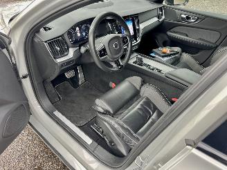 Volvo V-60 2.0 B4 Hybrid 8-traps aut R-Design - nap - virtual - leer - stuur + stoelverw - trekh - front + line + side assist picture 16