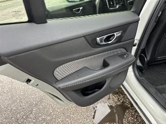 Volvo V-60 2.0 B4 Hybrid 8-traps aut R-Design - nap - virtual - leer - stuur + stoelverw - trekh - front + line + side assist picture 79