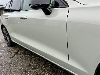 Volvo V-60 2.0 B4 Hybrid 8-traps aut R-Design - nap - virtual - leer - stuur + stoelverw - trekh - front + line + side assist picture 101