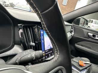 Volvo V-60 2.0 B4 Hybrid 8-traps aut R-Design - nap - virtual - leer - stuur + stoelverw - trekh - front + line + side assist picture 44