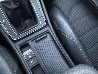 Volkswagen Golf 1.2 TSI 105pk 6-bak Highl 5drs - pano - nap - xenon - massage - navi - stoelverw - half leer - bearlock picture 53
