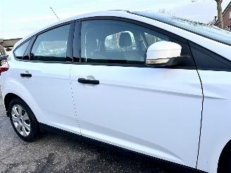 Ford Focus 1.0T Ecoboost 101pk Edition 5drs - 64dkm - airco - 51.360km distr.riem + waterpomp vernieuwd in 5/2025 picture 76