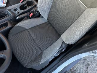 Ford Focus 1.0T Ecoboost 101pk Edition 5drs - 64dkm - airco - 51.360km distr.riem + waterpomp vernieuwd in 5/2025 picture 37