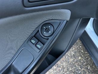 Ford Focus 1.0T Ecoboost 101pk Edition 5drs - 64dkm - airco - 51.360km distr.riem + waterpomp vernieuwd in 5/2025 picture 36