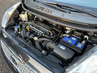 Kia Venga 1.4 CVVT 90pk X-Pect - 77dkm - airco - stoelverw - lichtsensor - pdc - esp - usb - aux - cv op afstandbed picture 13