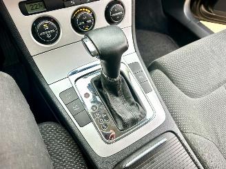 Volkswagen Passat 2.0 FSI 150pk 6-Traps automaat Comf Bus - nap - clima - cruise - navi - pdc v+a - licht + regensensor picture 18