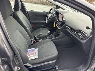 Ford Fiesta 1.0 EcoBoost Connected 5drs - 69dkm nap - navi - line + park assist - pdc v+a - airco - cruise - rijdbaar picture 42