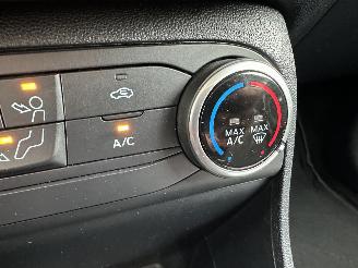 Ford Fiesta 1.0 EcoBoost Connected 5drs - 69dkm nap - navi - line + park assist - pdc v+a - airco - cruise - rijdbaar picture 19