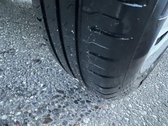 Volkswagen Up! 1.0i 65pk BMT 5drs - nap - clima - camera - cruise - pdc - licht + regensensor - line assist picture 66