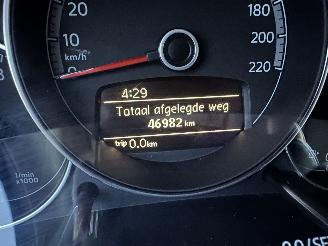 Volkswagen Up! 1.0i 65pk BMT 5drs - nap - clima - camera - cruise - pdc - licht + regensensor - line assist picture 23