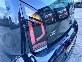 Volkswagen Up! 1.0i 65pk BMT 5drs - nap - clima - camera - cruise - pdc - licht + regensensor - line assist picture 61