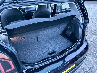 Volkswagen Up! 1.0i 65pk BMT 5drs - nap - clima - camera - cruise - pdc - licht + regensensor - line assist picture 53