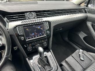 Volkswagen Passat 2.0 Bi-TDI 4Motion 239pk aut R-Line - pano - 360cam - leer - virtual - keyless - front + line + side assist picture 17