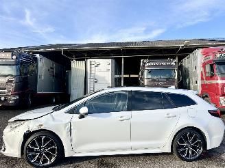 Vaurioauto  passenger cars Toyota Corolla Touring sports 1.8 Hybrid Executive 2024/2