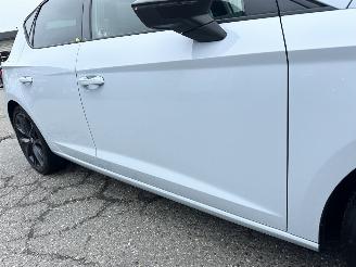 Seat Leon 1.5 TSI 131pk FR Ult Ed - pano - 78dkm - facelift - virtual - front assist - sfeerverl - pdc v+a - alarm - nardo grey picture 113