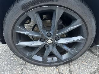 Seat Leon 1.5 TSI 131pk FR Ult Ed - pano - 78dkm - facelift - virtual - front assist - sfeerverl - pdc v+a - alarm - nardo grey picture 102