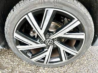 Volkswagen Golf 1.5 eTSI 162pk aut + f1 Style - nap - pano - virtual - massage - front + line + side + park assist - virtual picture 80