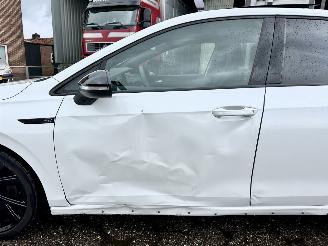 Volkswagen Golf 1.5 eTSI aut + f1 162pk R-Line - pano - hud - keyless - picture 12