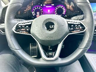Volkswagen Golf 1.5 eTSI aut + f1 162pk R-Line - pano - hud - keyless - virtual - front + line + side + park assist picture 30