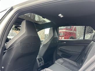 Volkswagen Golf 1.5 eTSI aut + f1 162pk R-Line - pano - hud - keyless - virtual - front + line + side + park assist picture 76