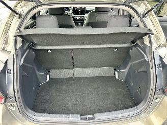 Toyota Yaris 1.5 Hybrid 115 automaat First Edition - nap - facelift - navi - camera - keyless - front + line assist - rijdbaar picture 56