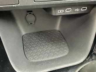 Toyota Yaris 1.5 Hybrid 115 automaat First Edition - nap - facelift - navi - camera - keyless - front + line assist - rijdbaar picture 31