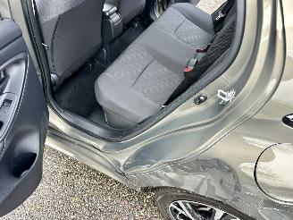 Toyota Yaris 1.5 Hybrid 115 automaat First Edition - nap - facelift - navi - camera - keyless - front + line assist - rijdbaar picture 53