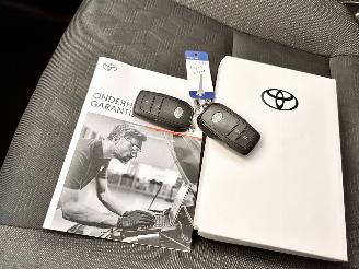 Toyota Yaris 1.5 Hybrid 115 automaat First Edition - nap - facelift - navi - camera - keyless - front + line assist - rijdbaar picture 25
