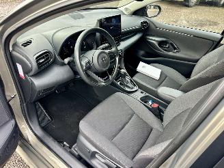 Toyota Yaris 1.5 Hybrid 115 automaat First Edition - nap - facelift - navi - camera - keyless - front + line assist - rijdbaar picture 33