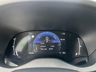 Toyota Yaris 1.5 Hybrid 115 automaat First Edition - nap - facelift - navi - camera - keyless - front + line assist - rijdbaar picture 17