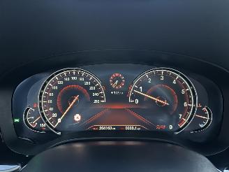 BMW 5-serie 530i 252pk aut + f1 High Exe Sportline sedan - head up - navi - camera - keyless - front + line + side assist picture 21