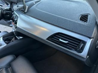 BMW 5-serie 530i 252pk aut + f1 High Exe Sportline sedan - head up - navi - camera - keyless - front + line + side assist picture 60