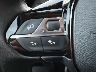 Peugeot 2008 1.2 Turbo 131pk 6-bak PureTech Allure - nap - navi - carplay - clima - cruise - pdc - line assist - trekh picture 26