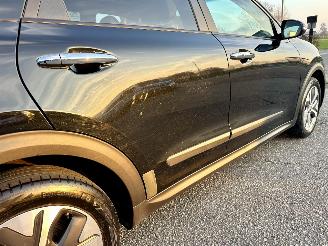 Kia e-Niro 64kWh 204pk aut + f1 DynamicPlusLine - nap - schuifdak elektr - keyless - front + line assist - stuur + stoelverw picture 77