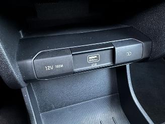 Kia e-Niro 64kWh 204pk aut + f1 DynamicPlusLine - nap - schuifdak elektr - keyless - front + line assist - stuur + stoelverw picture 28