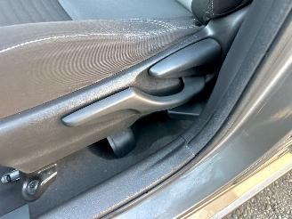 Toyota Yaris 1.0 VVT-i 69pk Comfort 5drs - nap - front + line assist - airco - bleutooth - aux - usb - stuurbediening picture 39