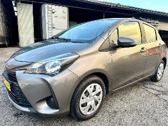 Toyota Yaris 1.0 VVT-i 69pk Comfort 5drs - nap - front + line assist - airco - bleutooth - aux - usb - stuurbediening picture 2