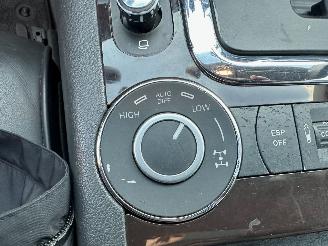 Volkswagen Touareg 4.2 V8 4WD 310pk aut Highl - org nl + nap - luchtvering - schuifdak - leer - memory l+r - clima + cruise - 20 inch picture 41