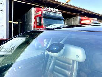 Volkswagen Touareg 4.2 V8 4WD 310pk aut Highl - org nl + nap - luchtvering - schuifdak - leer - memory l+r - clima + cruise - 20 inch picture 9