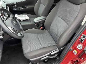 Toyota Yaris 1.5 Full Hybrid 89pk automaat Aspiration - nap - camera - clima + cruise contr - pdc - afn trek - boekjes + sleutels picture 21