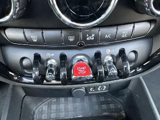 Mini Clubman Cooper 1.5T 136pk 6-traps aut - pano - nap - 1e eig - keyless entry + start - line assist - clima + cruise contr picture 33