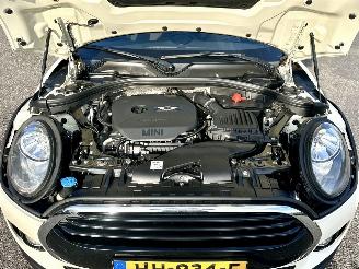 Mini Clubman Cooper 1.5T 136pk 6-traps aut - pano - nap - 1e eig - keyless entry + start - line assist - clima + cruise contr picture 14