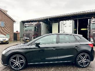 krockskadad bil auto Seat Ibiza 1.0 TSI 95pk FR Bus Intense - nap - navi - camera - 18 inch - keyless entry + start - front assist - CarPlay 2019/1