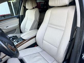 BMW X6 xDrive50i 4.4 TwinTurbo 408pk 8-traps aut + f1 Exe - facelift - hud - 22 inch - stuurverw - keyless - bijzonder netjes picture 16